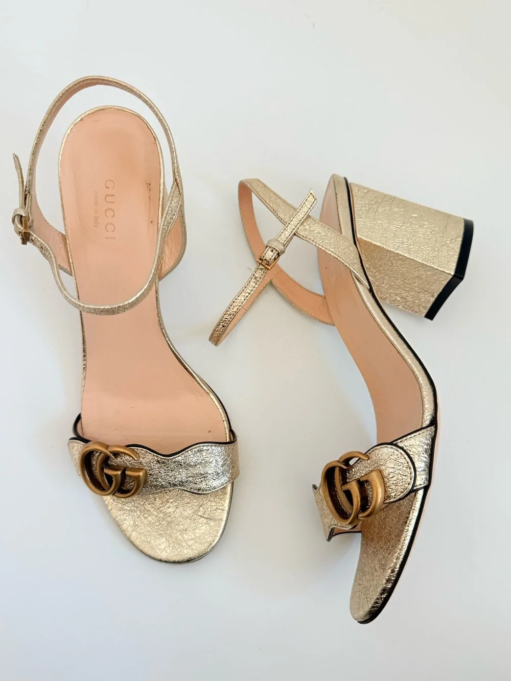 Gucci GG Marmont Platino Gold Metallic Leather Block Heel Sandals 38.5